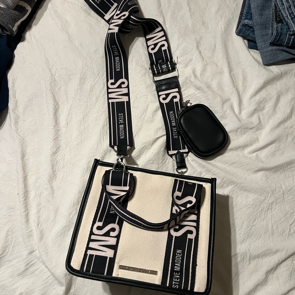 Steve Madden Black and Cream Crossbody Bag